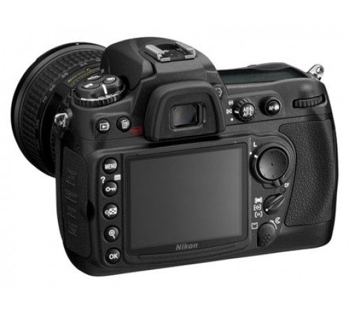 Зеркальный фотоаппарат Nikon D300 Зеркальный фотоаппарат Nikon D300
